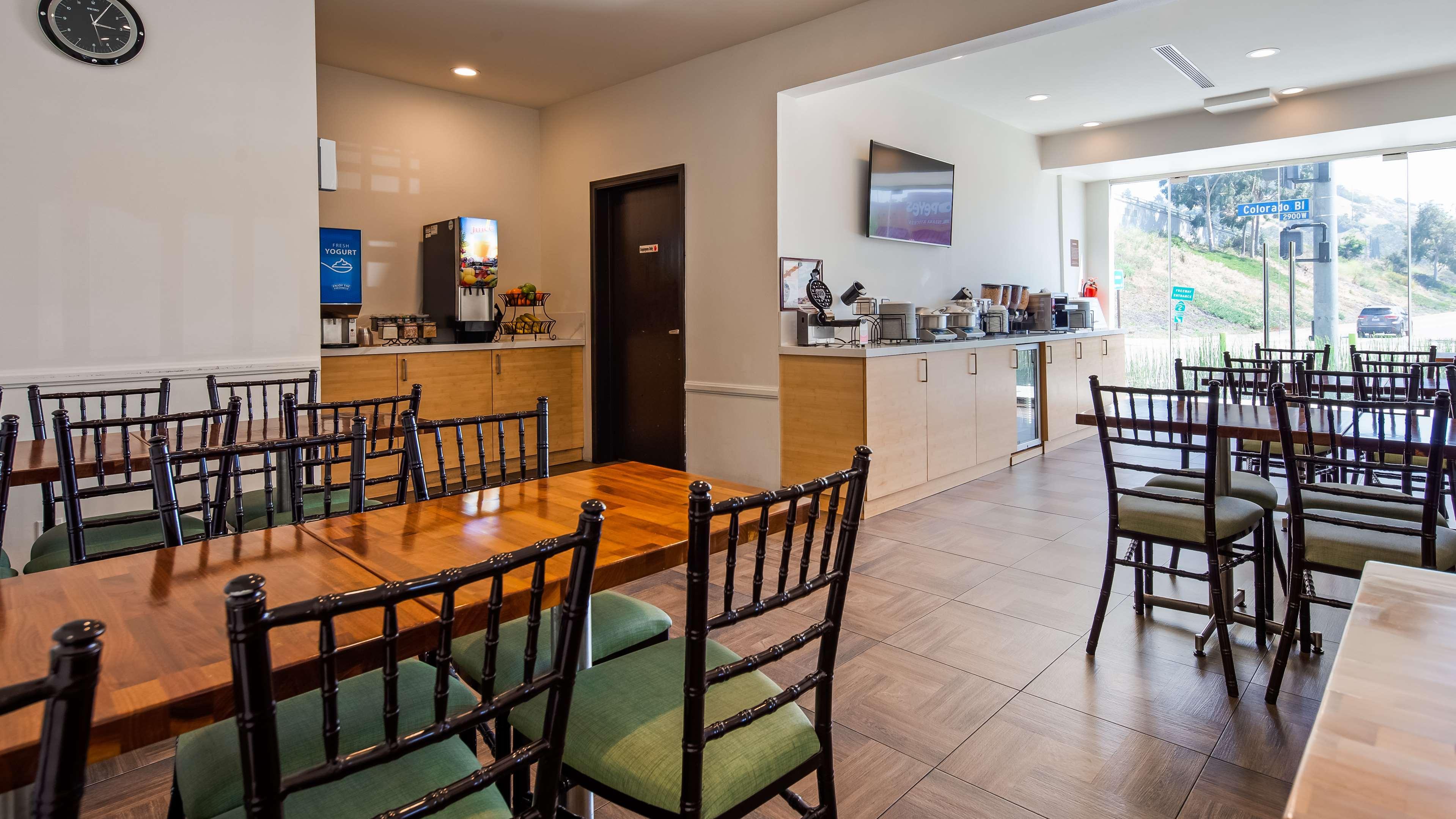 Best Western Plus Glendale Exterior photo